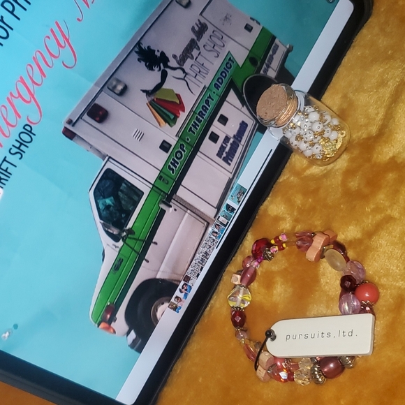 Pursuits, ltd Bracelet - Picture 4 of 6